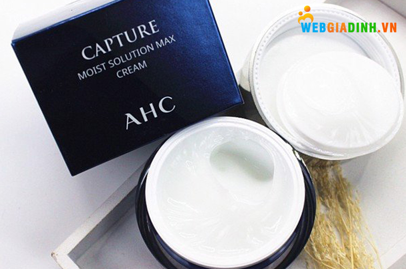 Kem dưỡng ẩm cho da dầu AHC Capture Moist Solution Max cream (màu xanh)