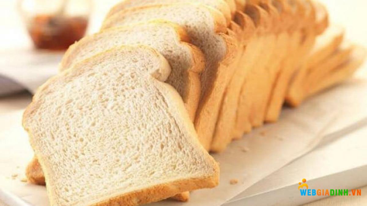 Bánh sandwich là bánh dinh dưỡng cho bà bầu 